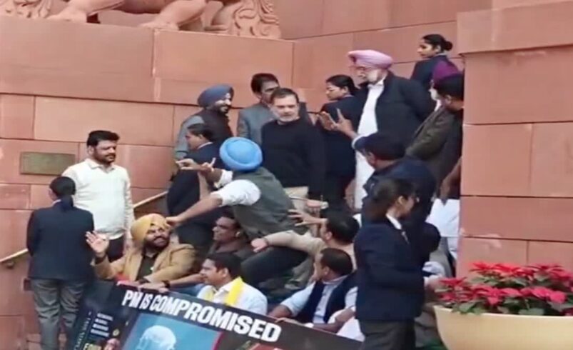 ‘मेरे गद्दार दोस्त’, केंद्रीय मंत्री को देख राहुल का तंज, रवनीत बिट्टू का पलटवार