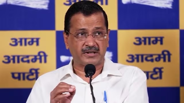 अरविंद केजरीवाल ने एलपीजी गैस की किल्लत को लेकर केंद्र सरकार को घेरा