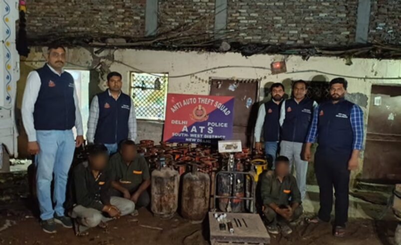 दिल्ली में एलपीजी सिलेंडरों की अवैध जमाखोरी का भंडाफोड़, तीन आरोपी गिरफ्तार
